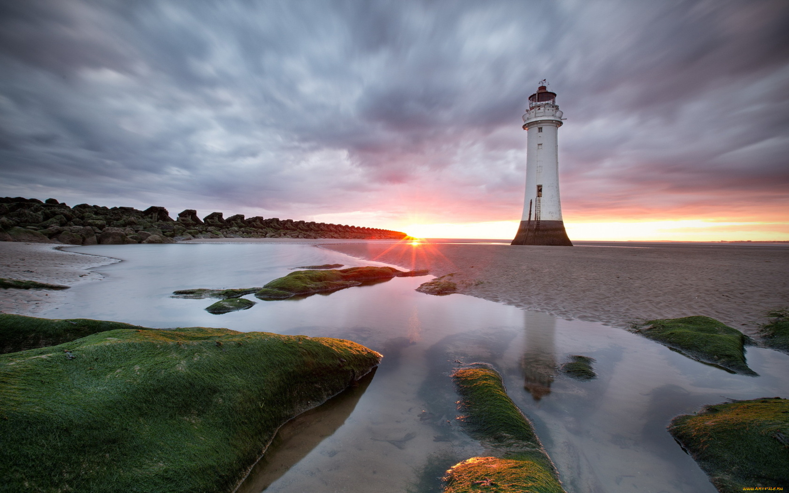 Coast light. Маяк Линдеснес Норвегия. Маяк в порту Санта-Круз. Лайтхаус Маяк. Маяк Кейп-Элизабет Мэн.